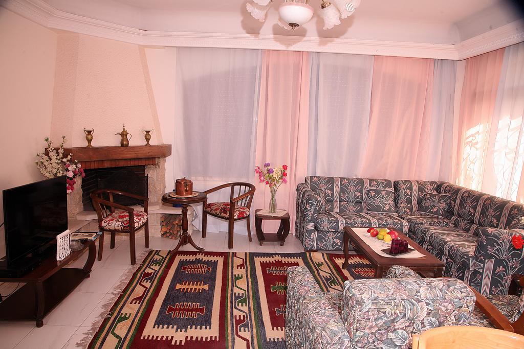 Arabian Suites Амман Экстерьер фото