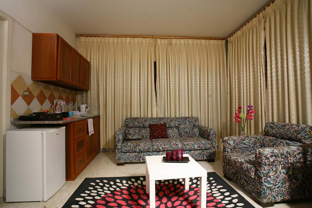 Arabian Suites Амман Экстерьер фото
